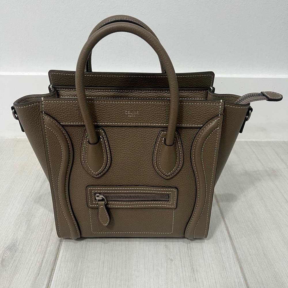 Celine NANO LUGGAGE BAG IN DRUMMED CALFSKIN
SOURIS